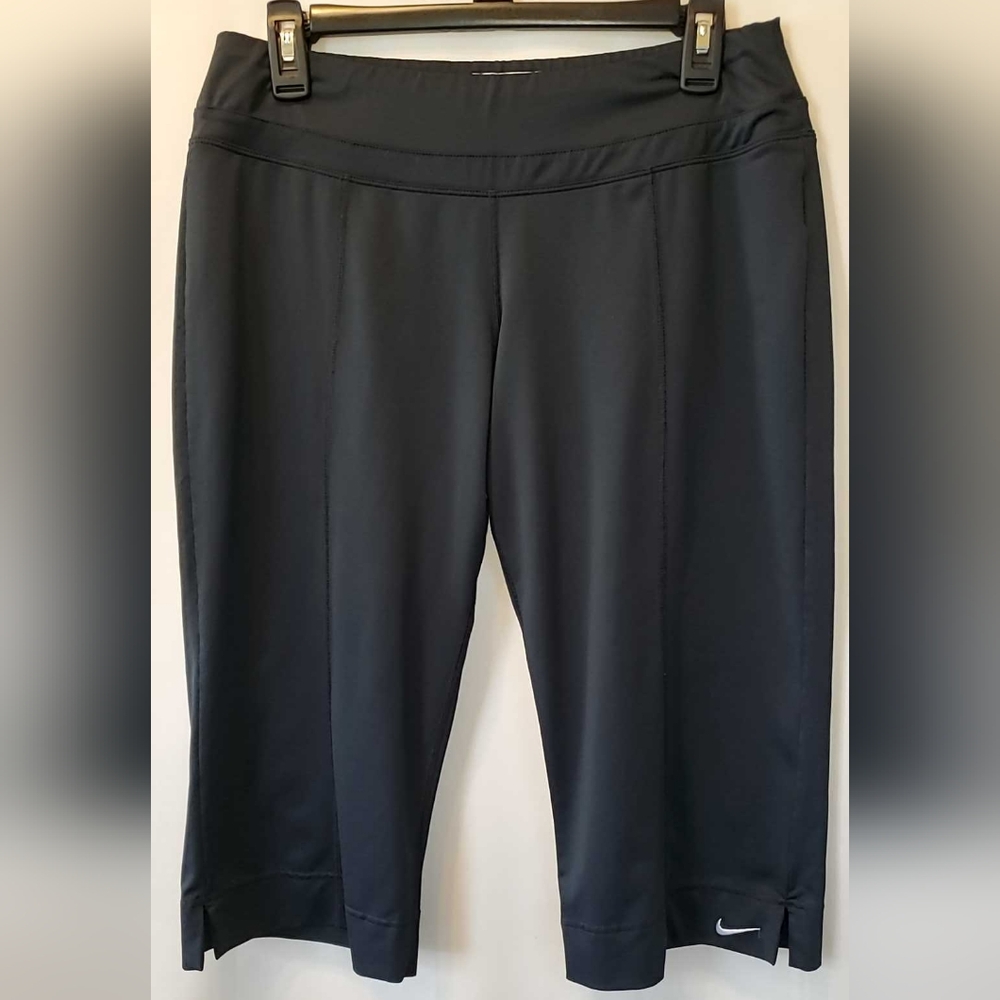 Nike Dri-FIT Black and Gray Pants (Below The Knee)